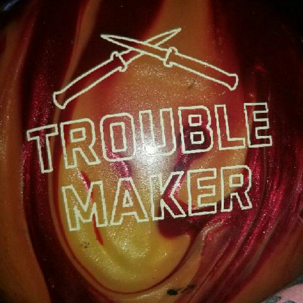 Hooligan DV8 trouble maker bowling ball